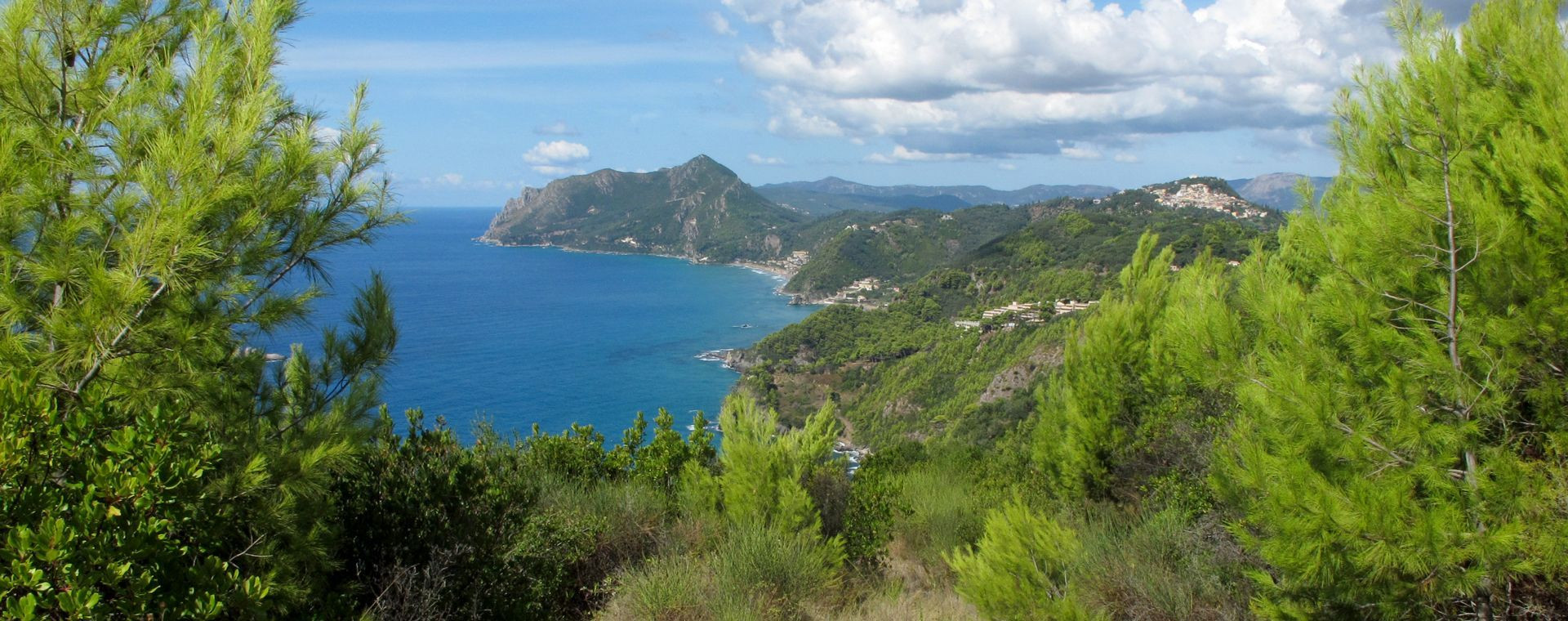 Cote Ouest Corfou Mont Agios Georgios Arriere Plan - Grèce
